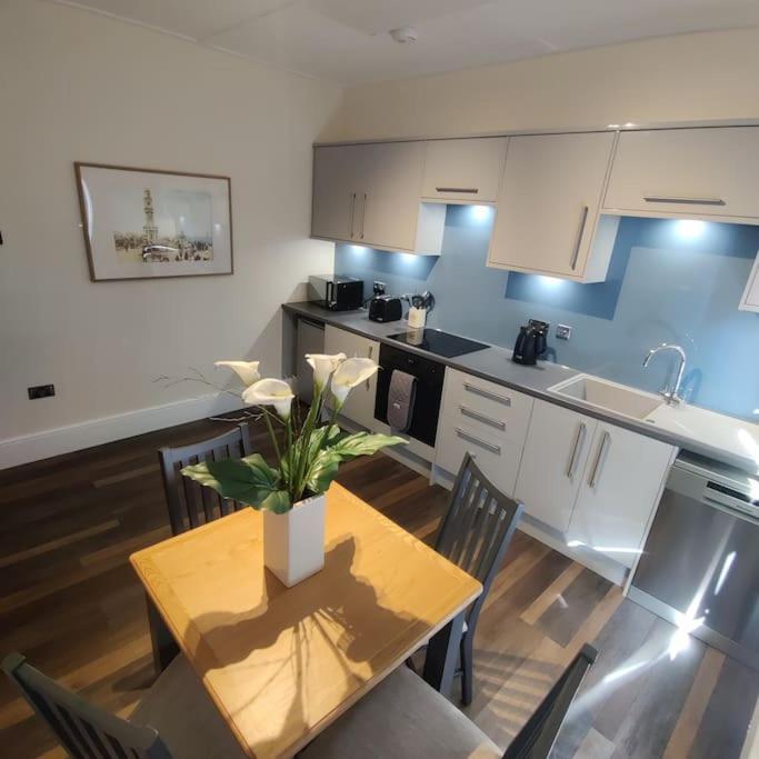 Escape To The Coast In A Luxurious Private Apartment Herne Bay Eksteriør bilde
