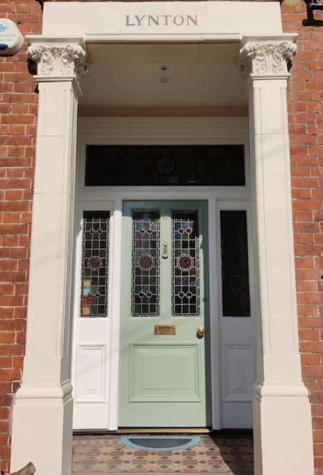 Escape To The Coast In A Luxurious Private Apartment Herne Bay Eksteriør bilde